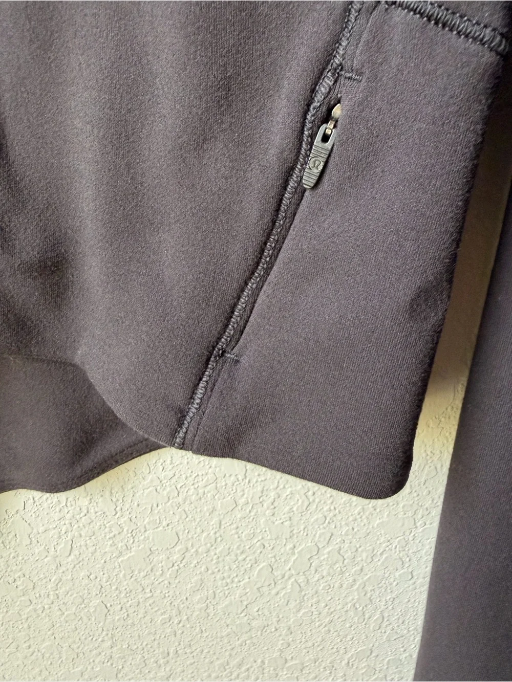 lululemon athletica Black Long-Sleeve Crewneck Top - Women's